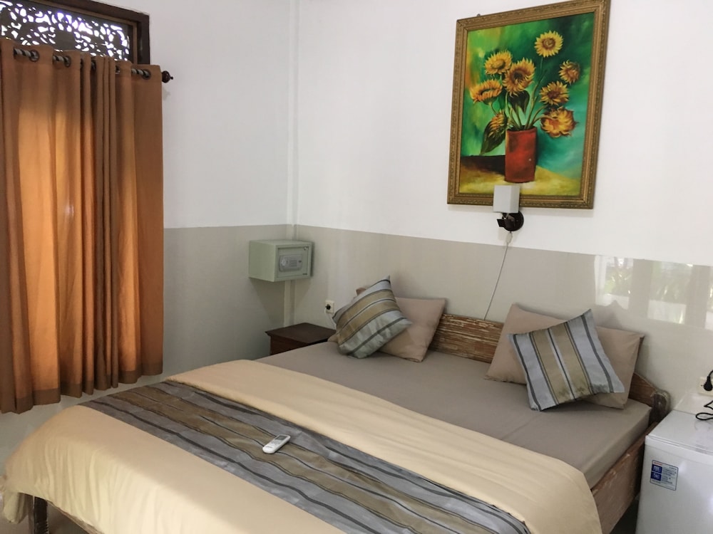 Warna Beach Hotel 18/46
