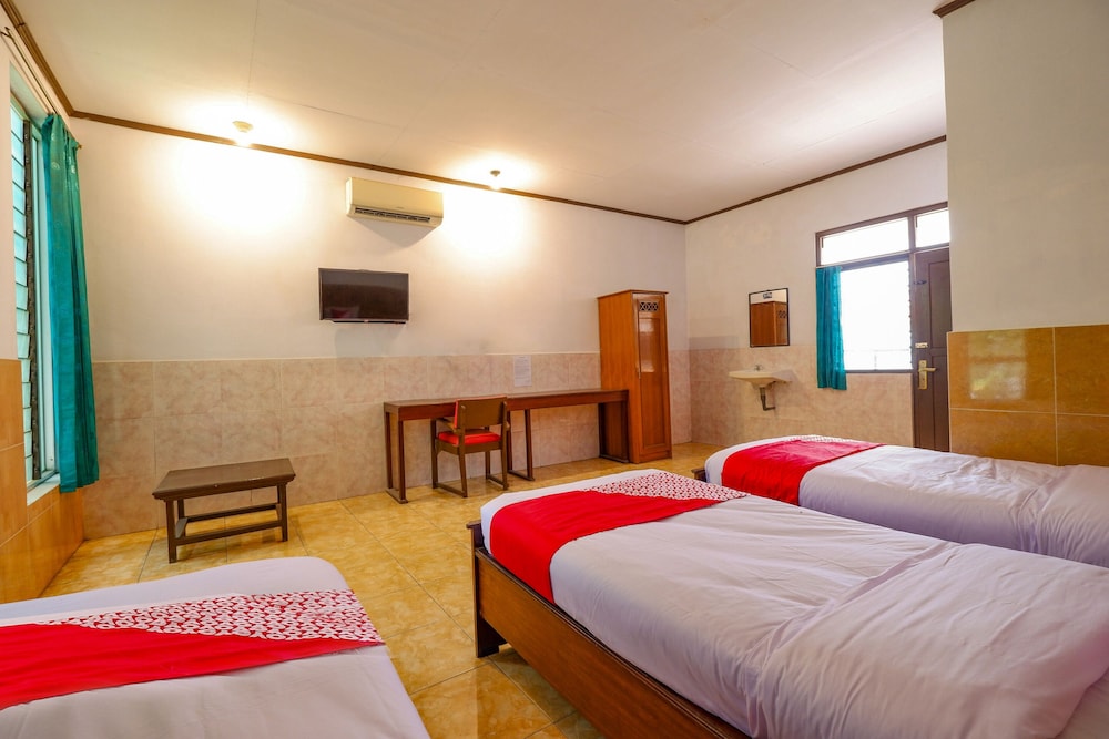 OYO 2855 Sartika Hotel Pati 15/42