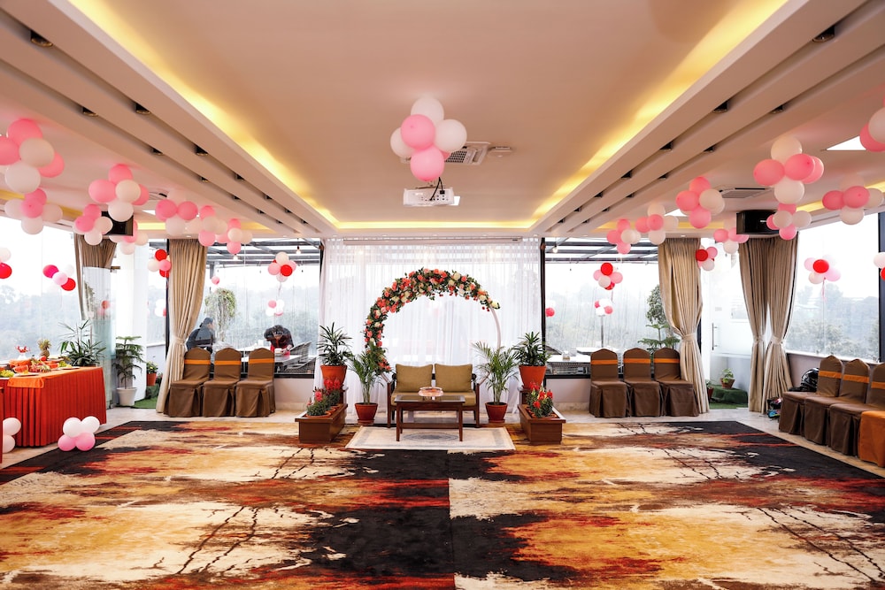 Apex Business Hotel 45/58