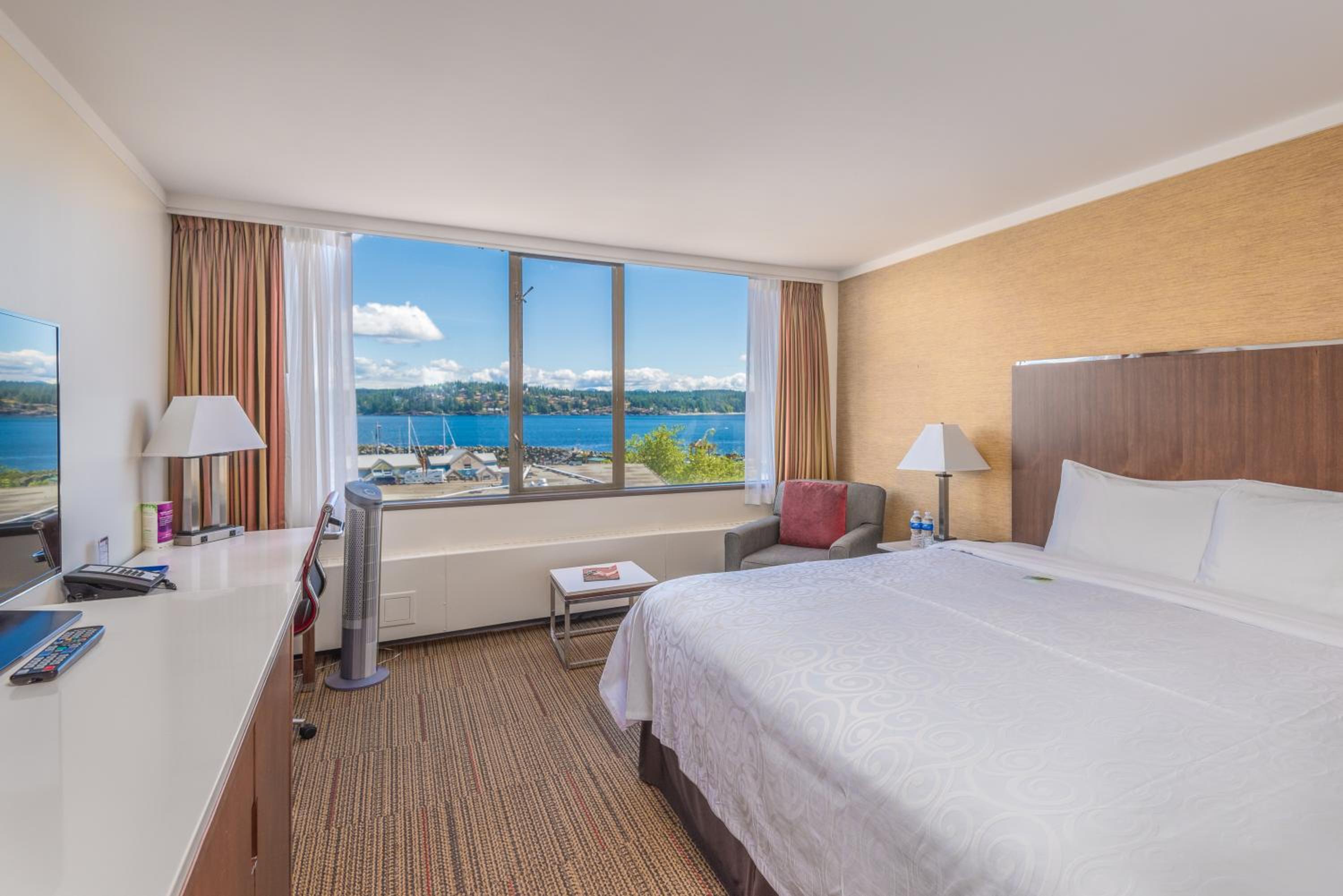 Room, King Bed, Coast Tower