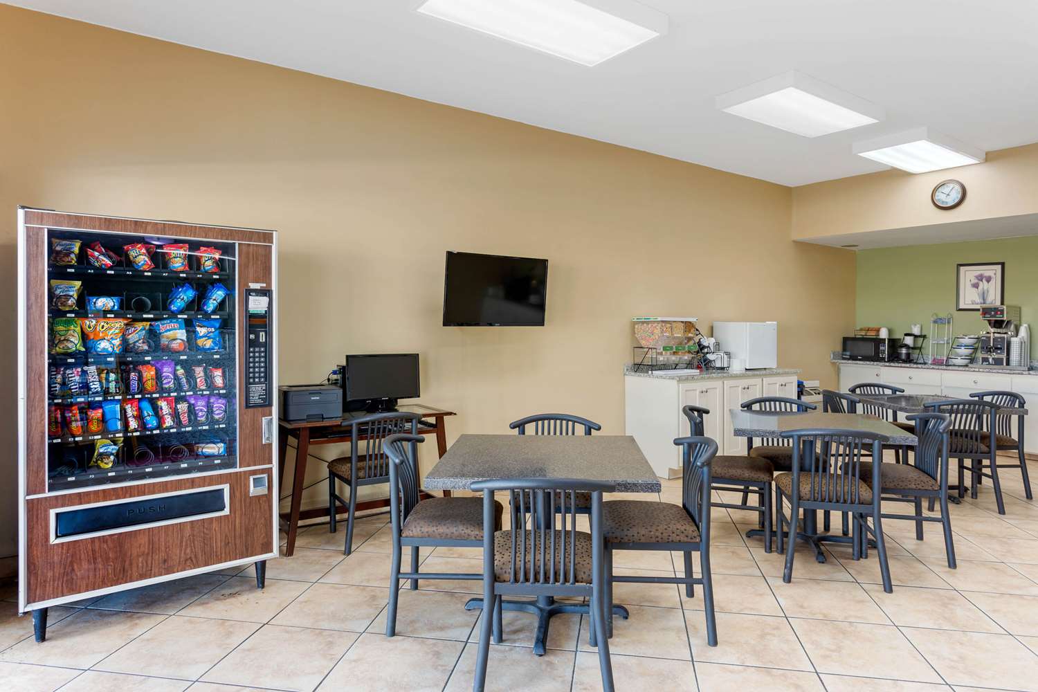 Econo Lodge Belton - Kansas City South 8/11
