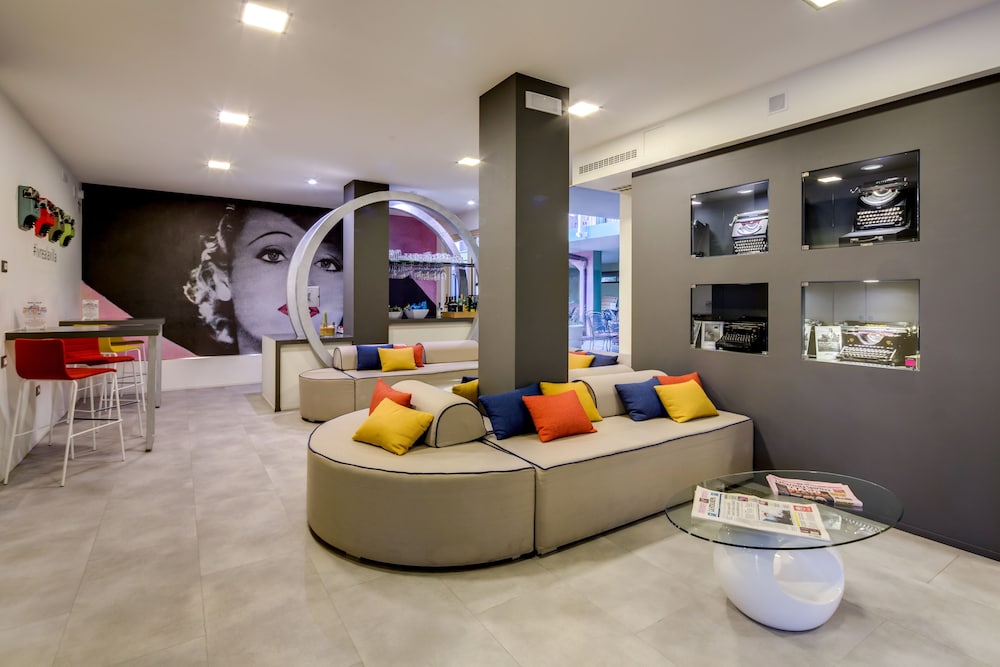 La Villa, Sure Hotel Collection by Best Western 51/76