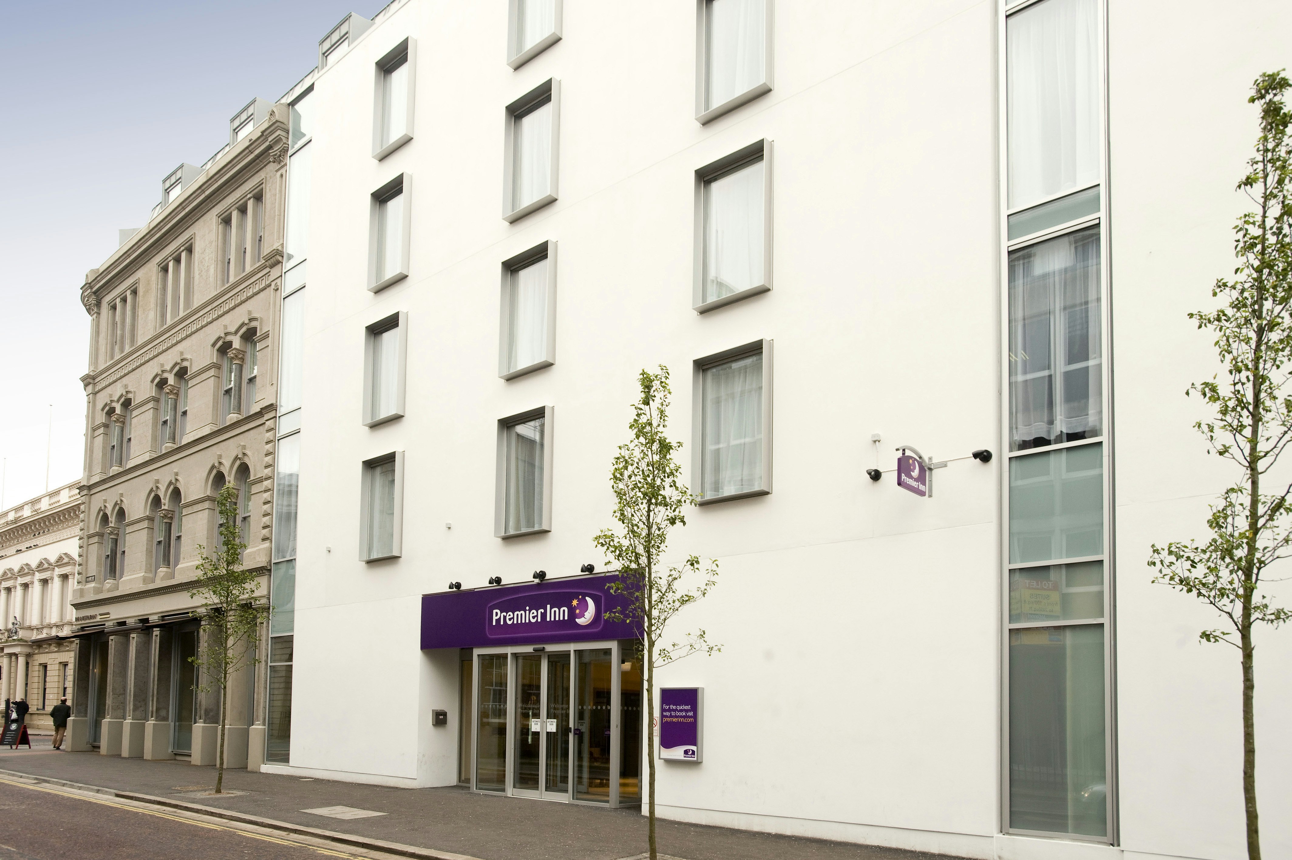 Premier Inn Belfast City Cathedral Quarter 24/28