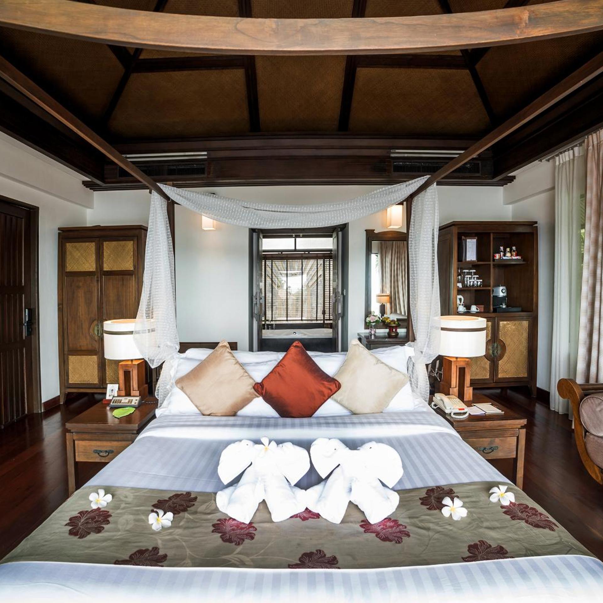 Pool, Villa, King Bed, Beach Side