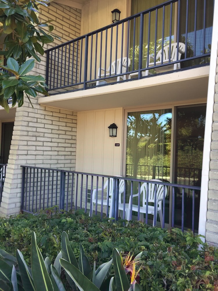 Ramada By Wyndham Santa Barbara 12/42