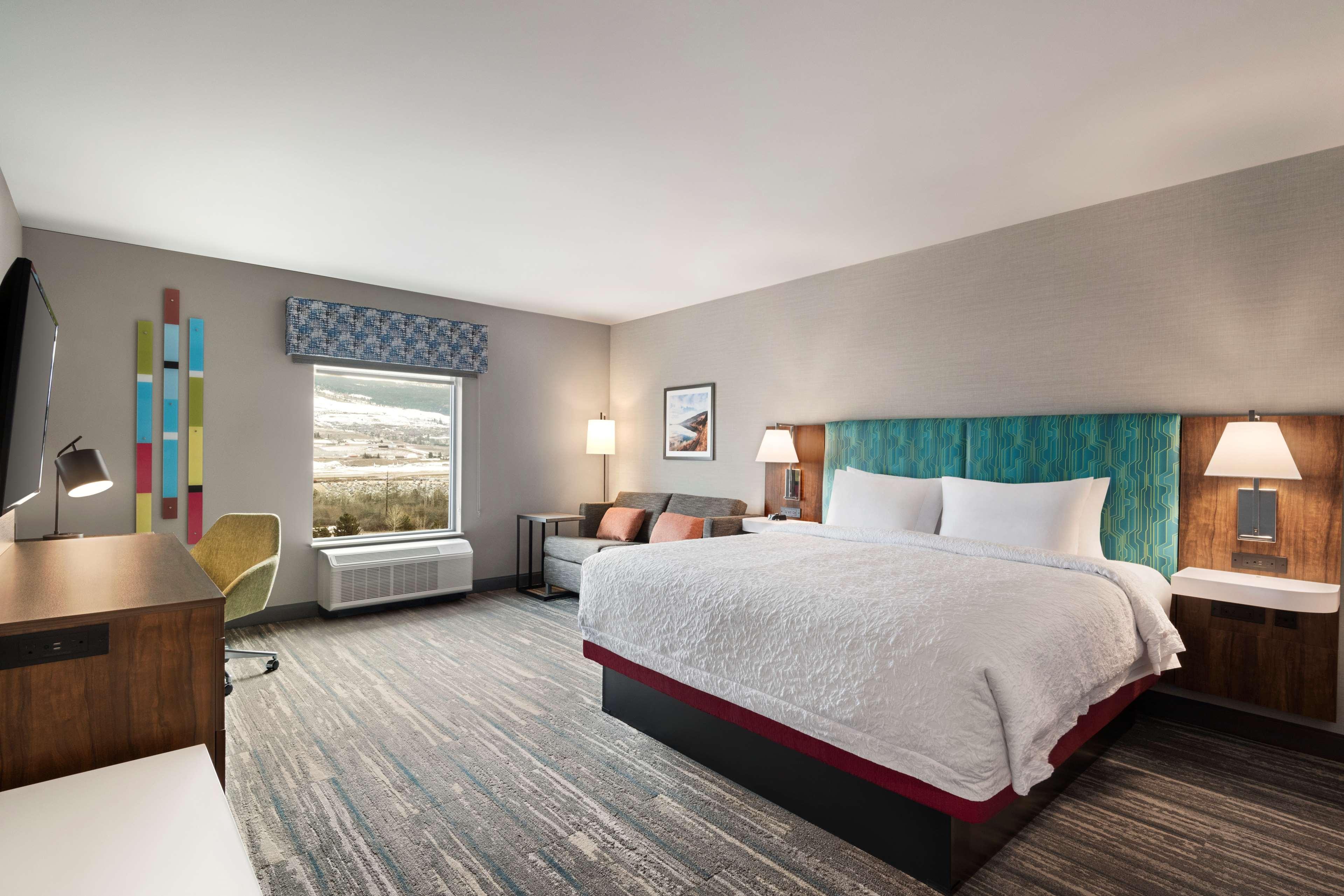 ROOM, KING BED, SOFA, ACCESSIBLE