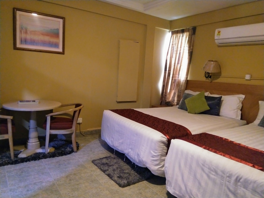 LUXURY, DOUBLE BED
