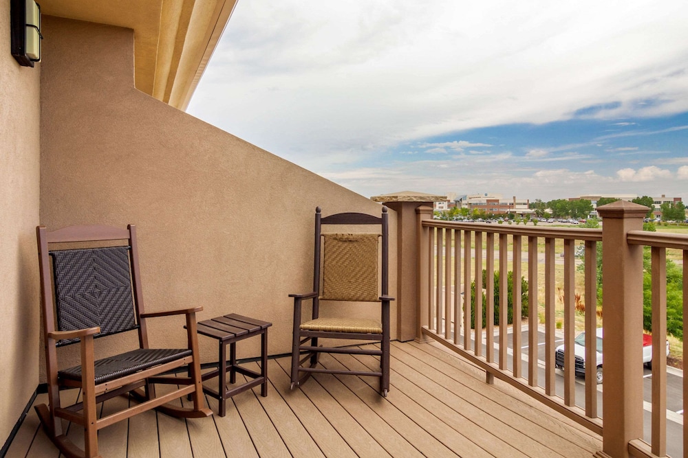 Comfort Inn and Suites Brighton Denver NE Medical Center 16/34