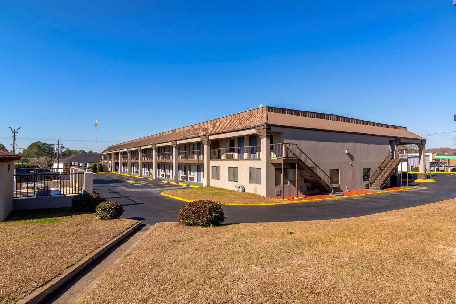 Quality Inn Ashburn, GA 18/20