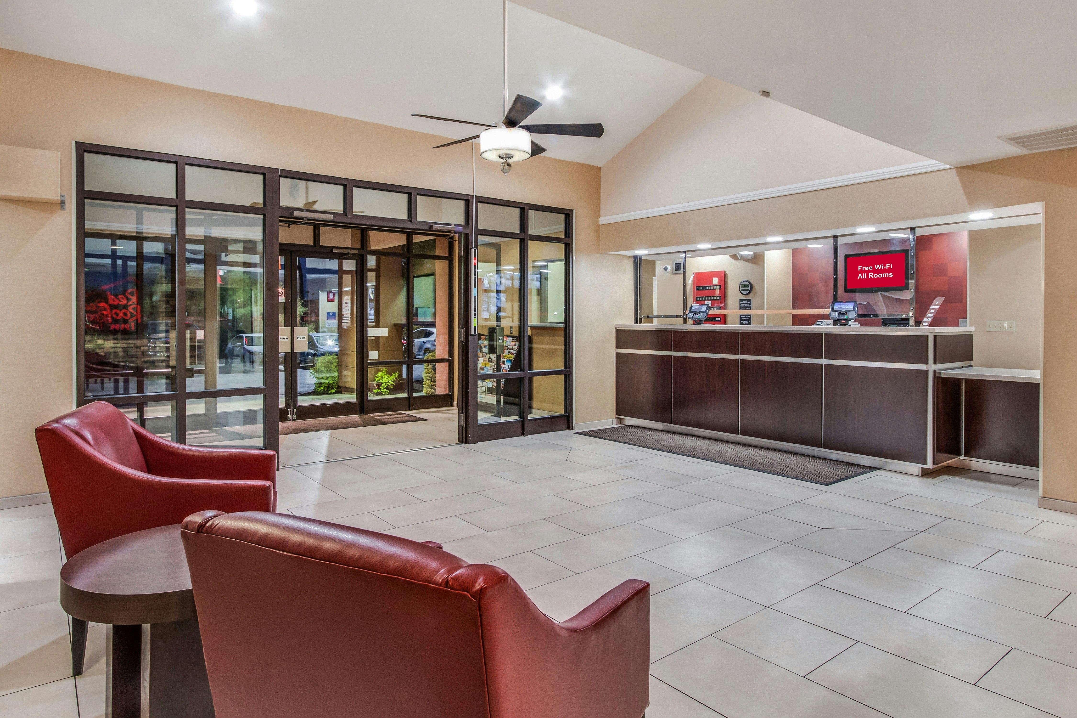 Red Roof Inn Phoenix North - I-17 at Bell Rd 8/38