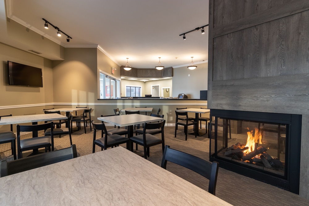Bcm Inns Fort Mcmurray - Downtown 20/21