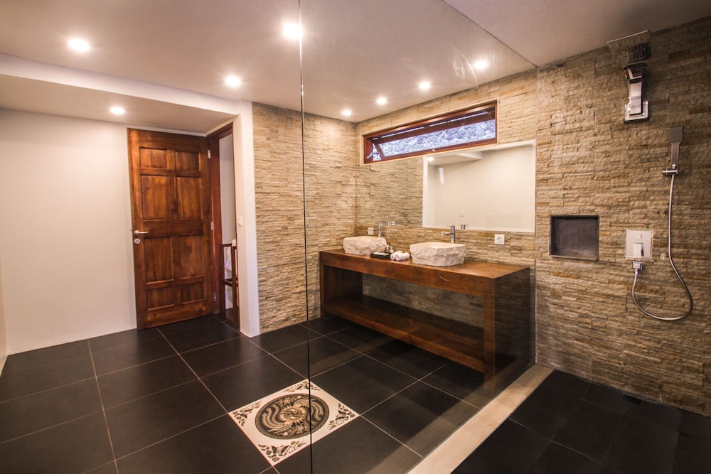 Keliki Luxury Lodge 50/50