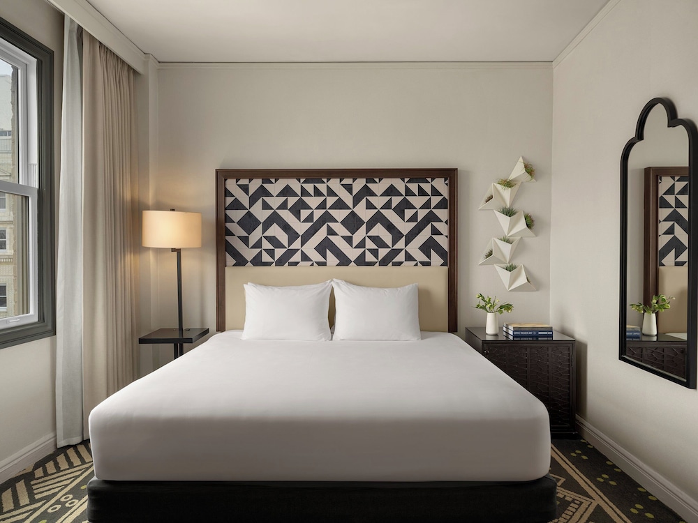 Urban, Suite, King Bed