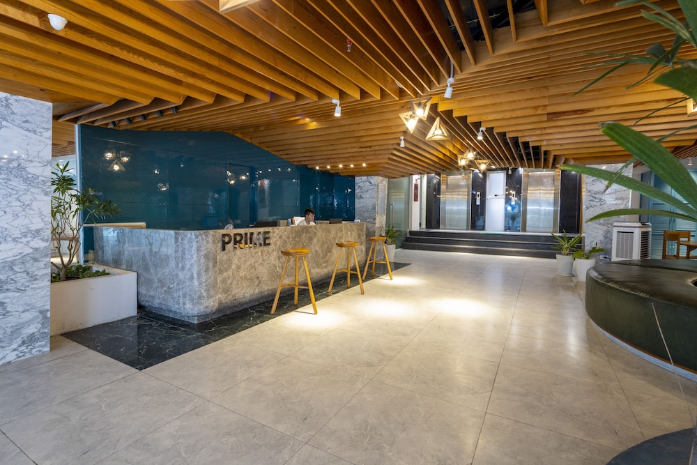 Prime Hotel 8/53