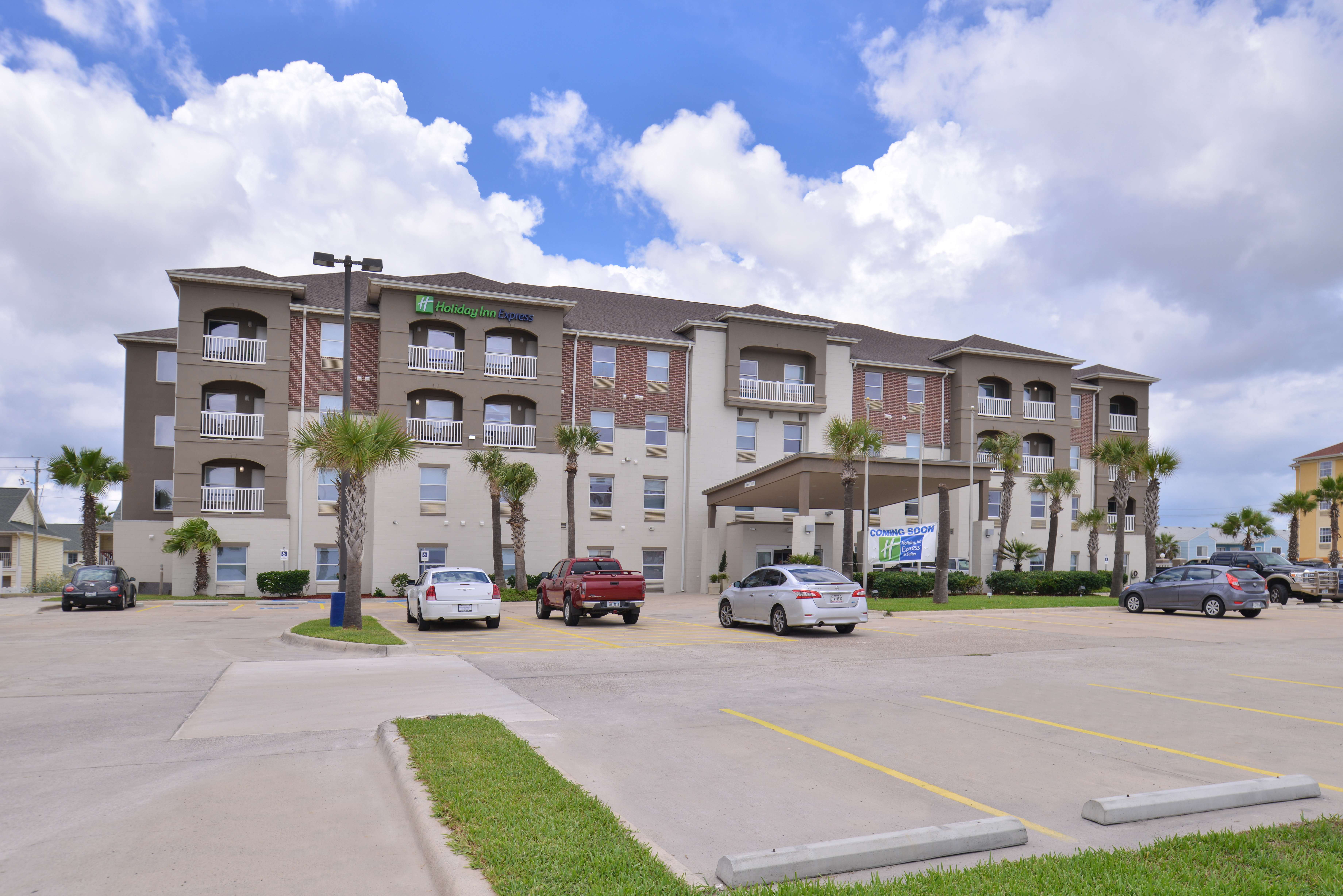 Holiday Inn Express & Suites Corpus Christi-N Padre Island 39/48
