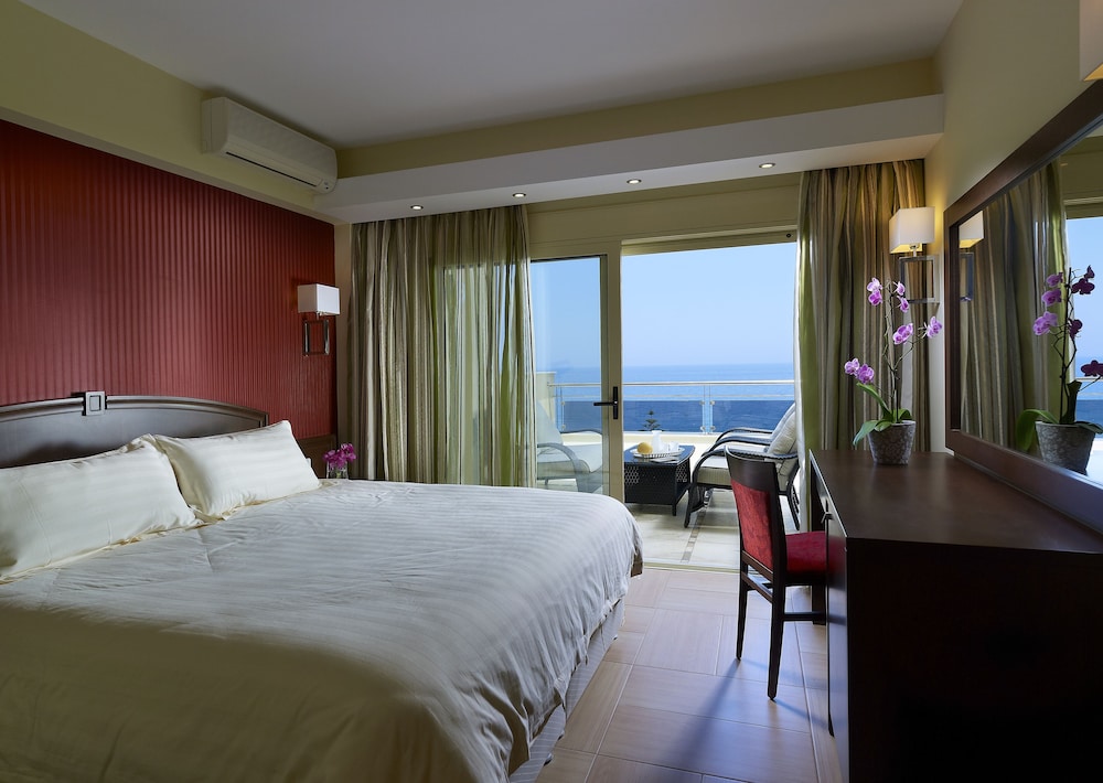 Macaris Suites And Spa 10/66