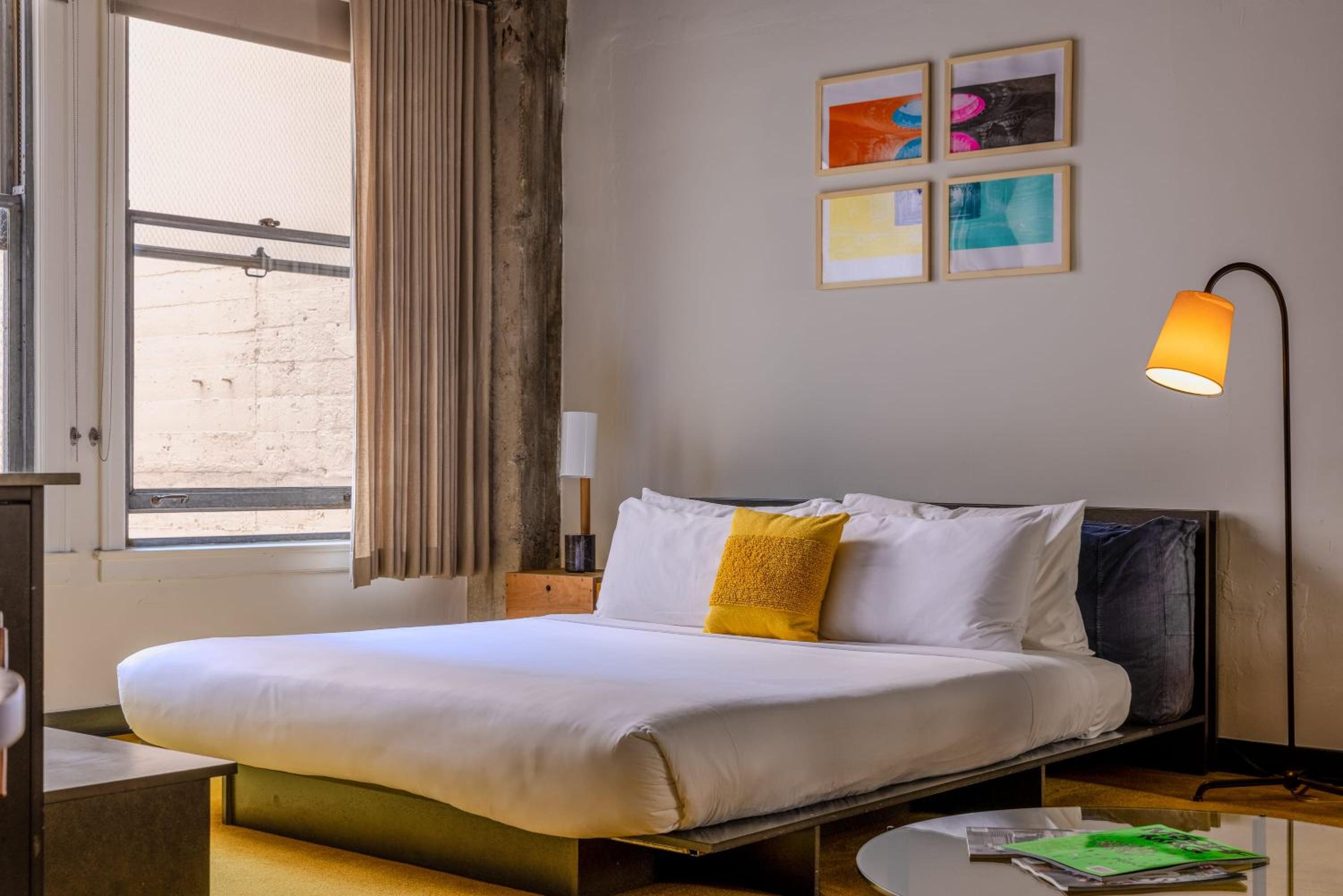 LOFT, SUITE, KING BED
