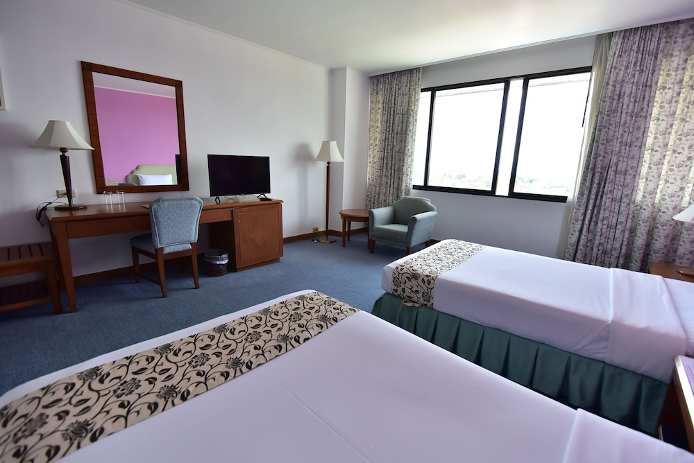 Thumrin Thana Hotel 21/71