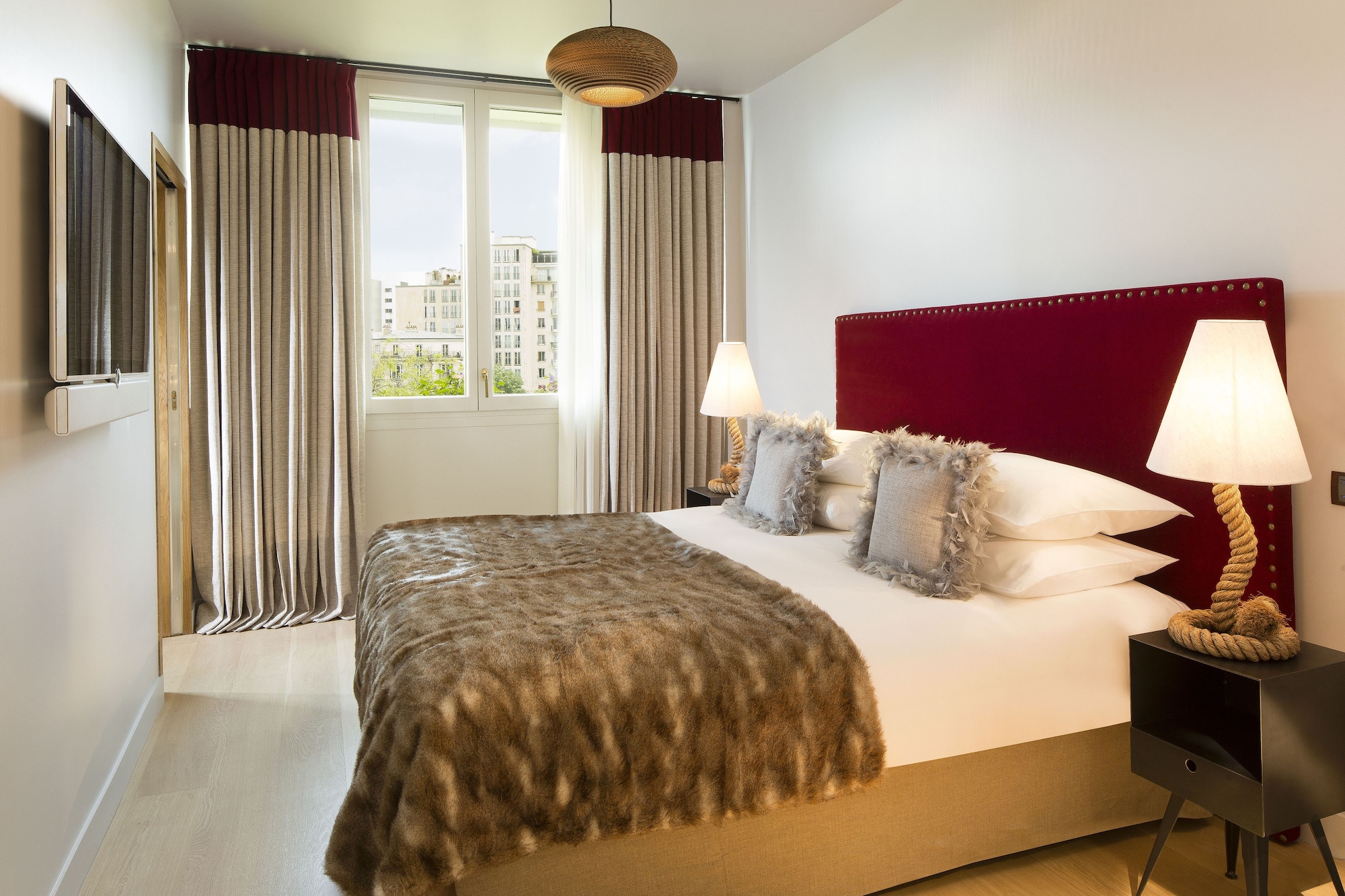 PRESTIGE, SUITE