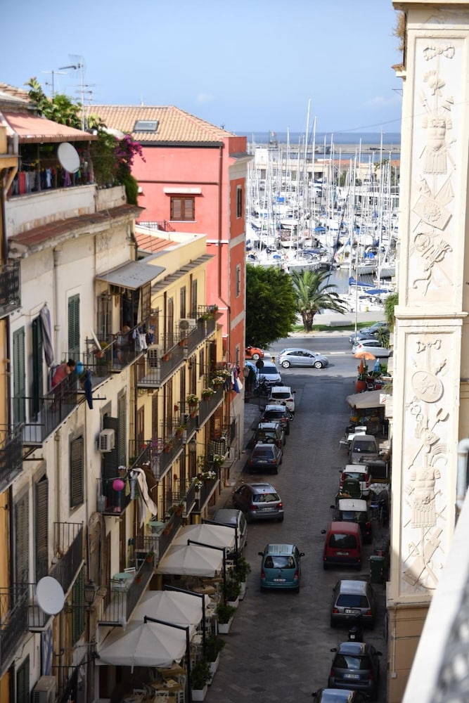 La Serenissima Hotel 30/44