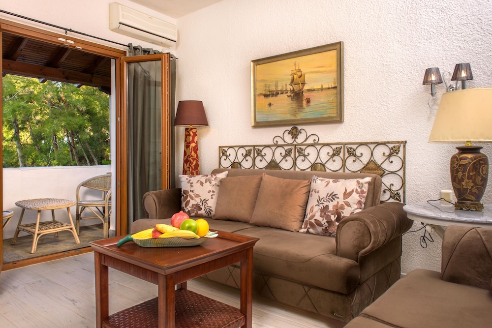 Leandros Hotel 30/50