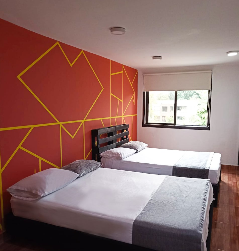 33Hotel 12/47