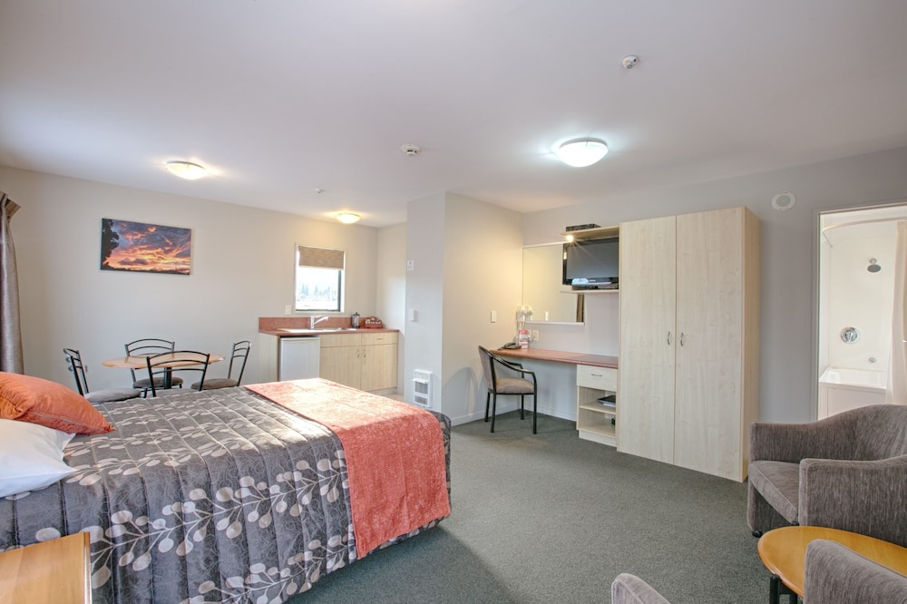 Bella Vista Motel Hanmer Springs 6/24