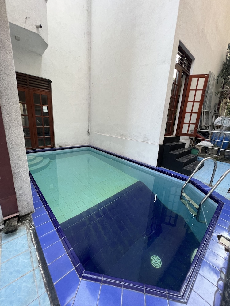 NATURES BLISS GARDEN STAY 22/42
