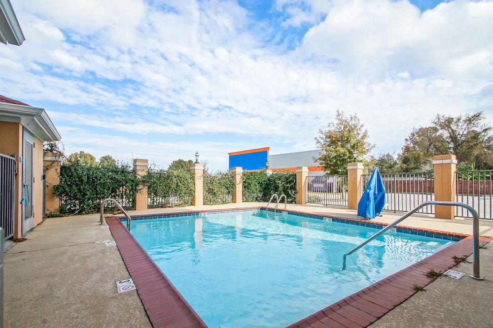 Days Inn by Wyndham Baton Rouge/I-10 40/56