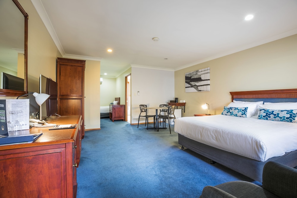 Nightcap at Federal Hotel Toowoomba 28/62