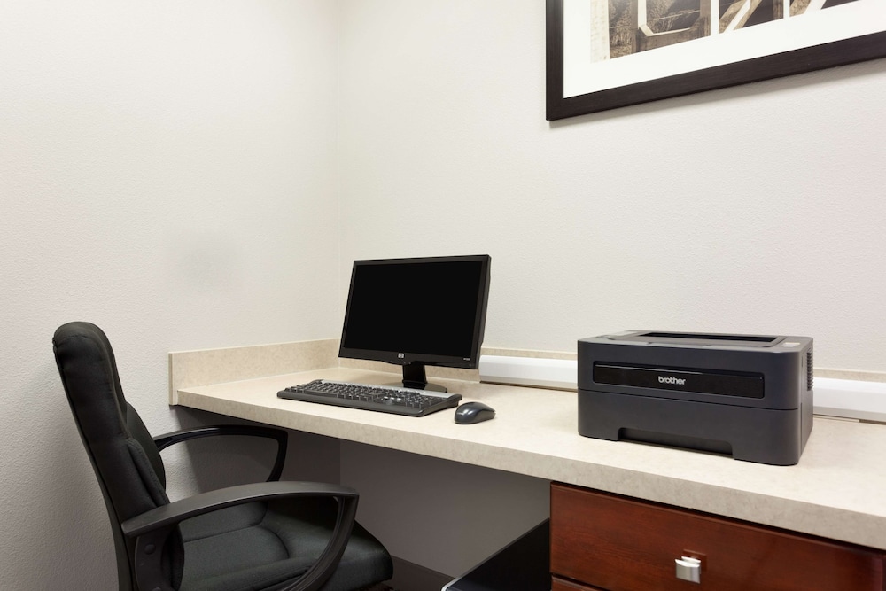 Country Inn Suites By Radisson Harrisonburg Va 15/16