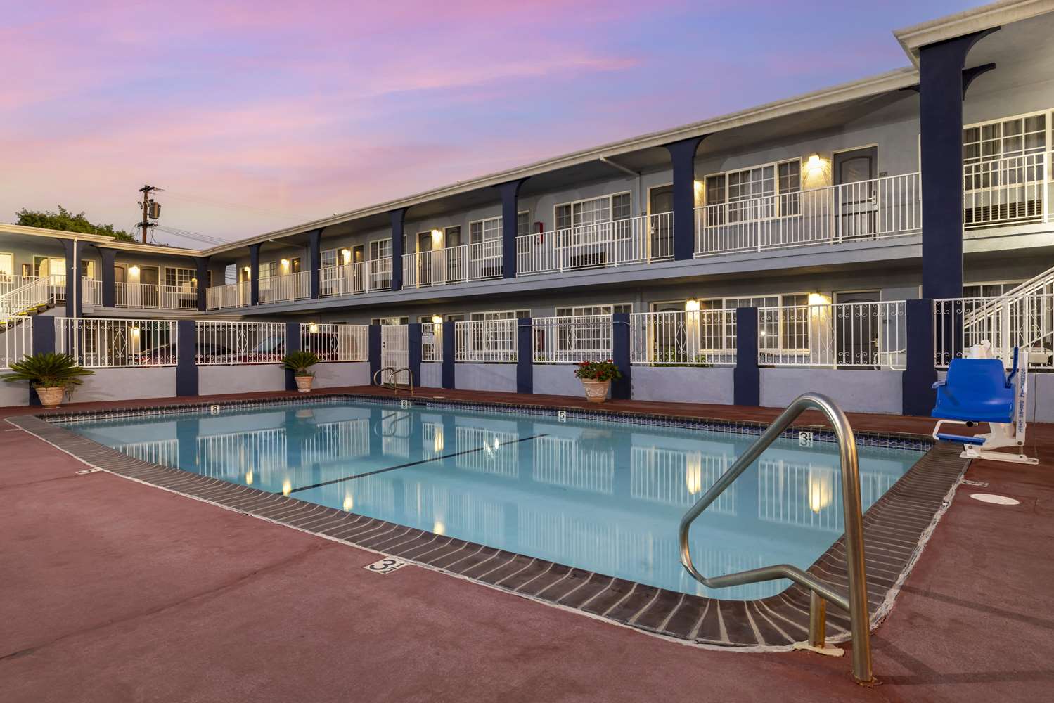 Best Western Orange Plaza 2/26