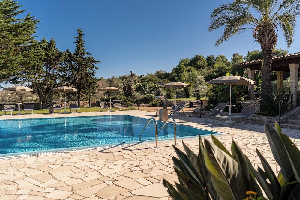 Hotel Resort Ristorante Masseria Le Pajare 47/50