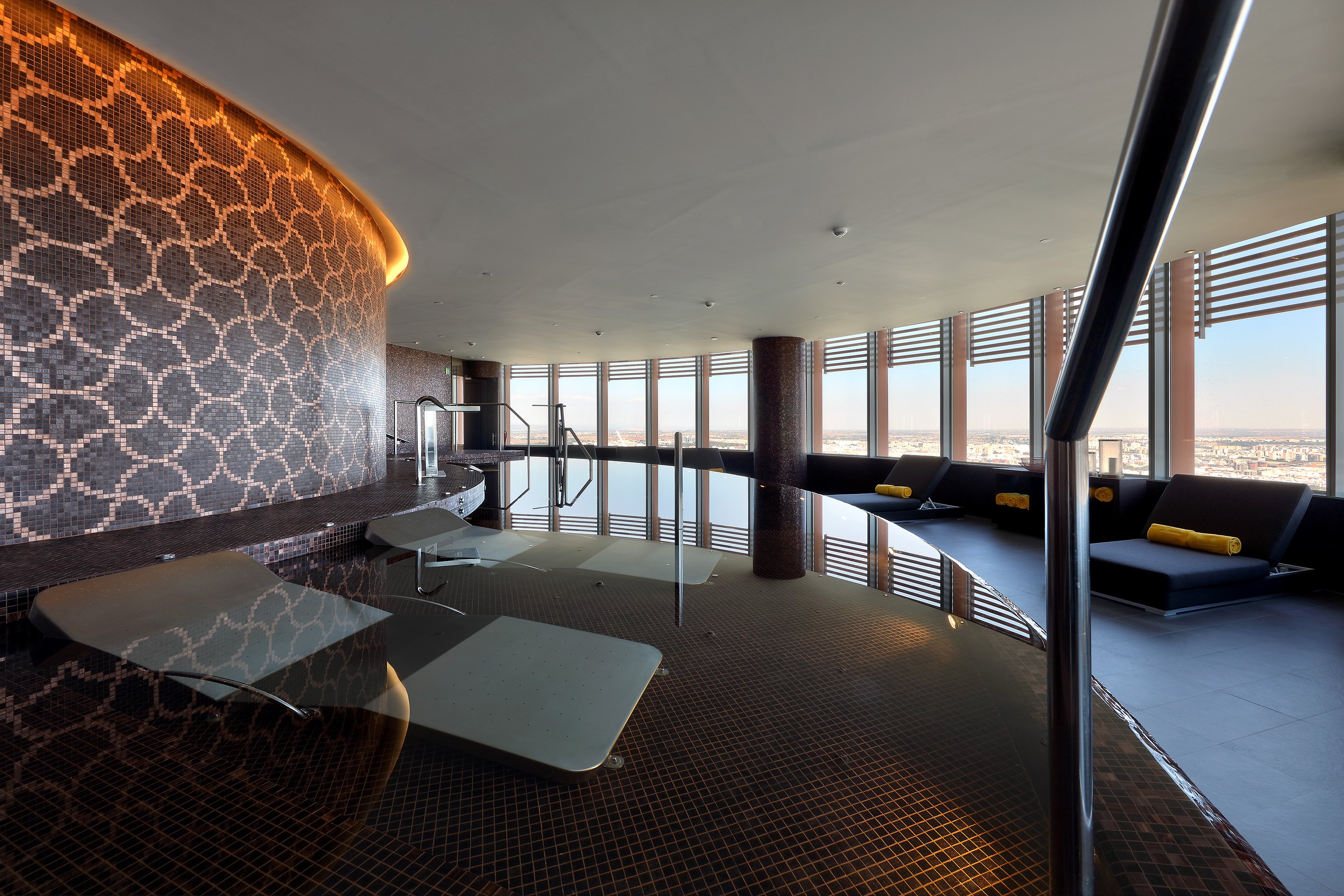 Eurostars Torre Sevilla 32/76