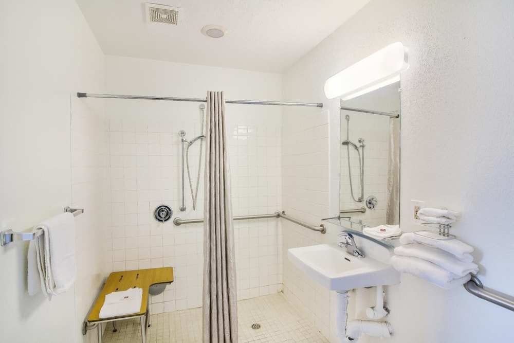 Motel6 Camarillo, CA 19/71