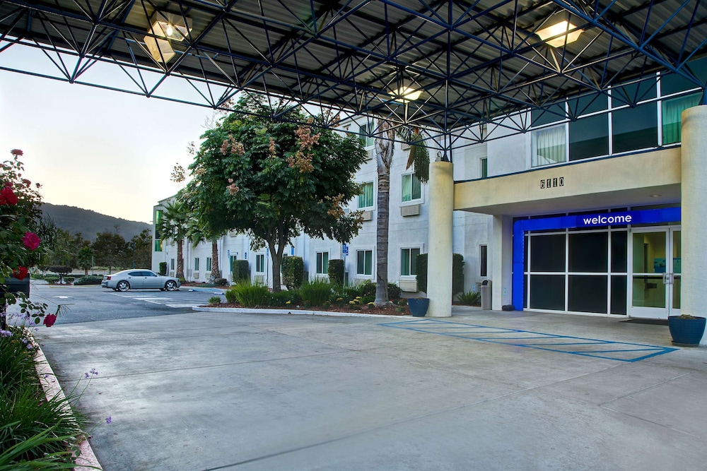 Motel6 Gilroy, CA 6/56