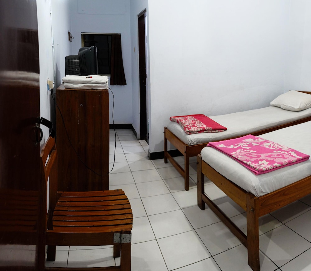 Hotel Wisata by ZUZU 34/50