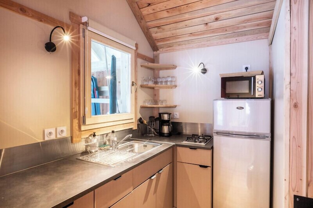 Huttopia Bourg Saint Maurice 46/48