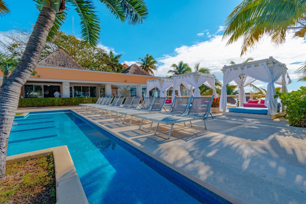 OMNI PUERTO AVENTURAS BEACH RESORT 43/53