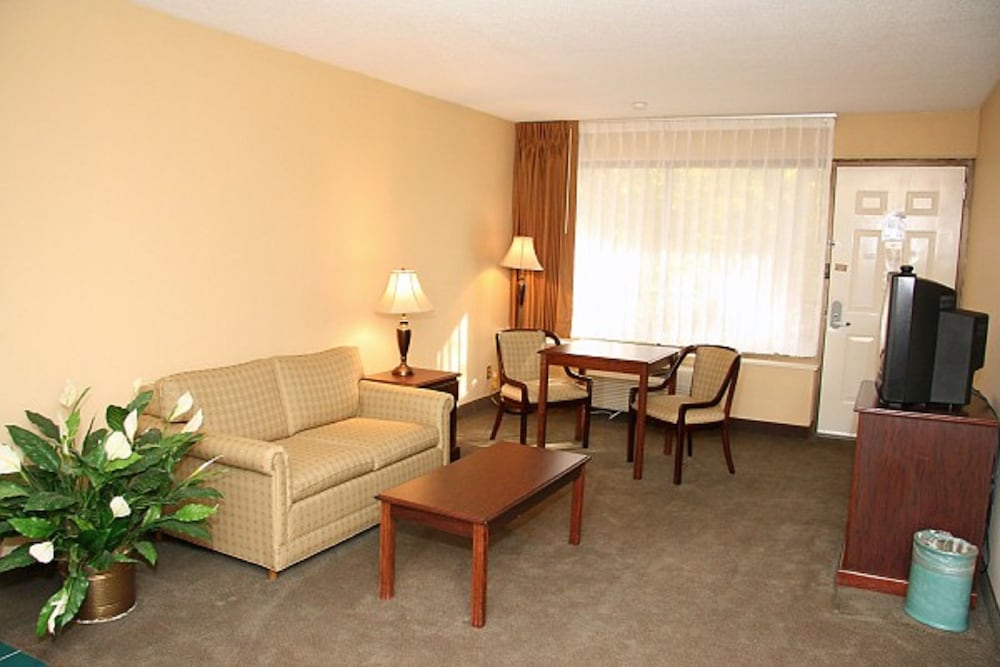 Americas Best Value Inn Springfield - Mansion View 26/47