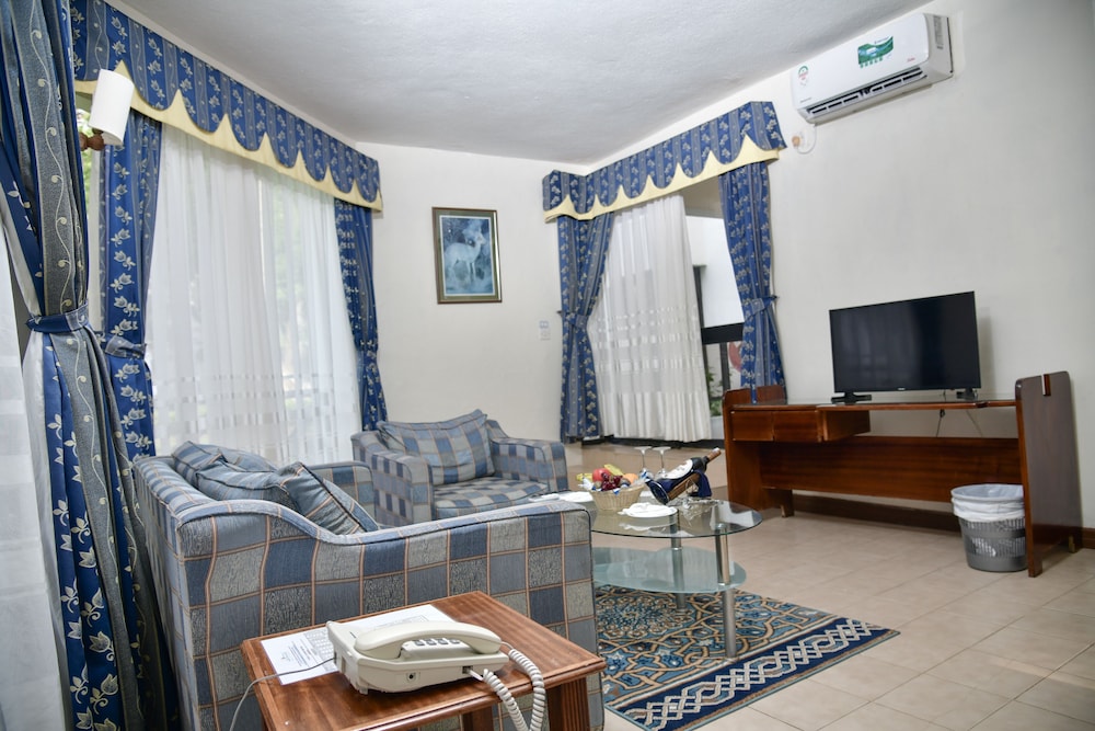Northcoast Beach Hotel 28/50