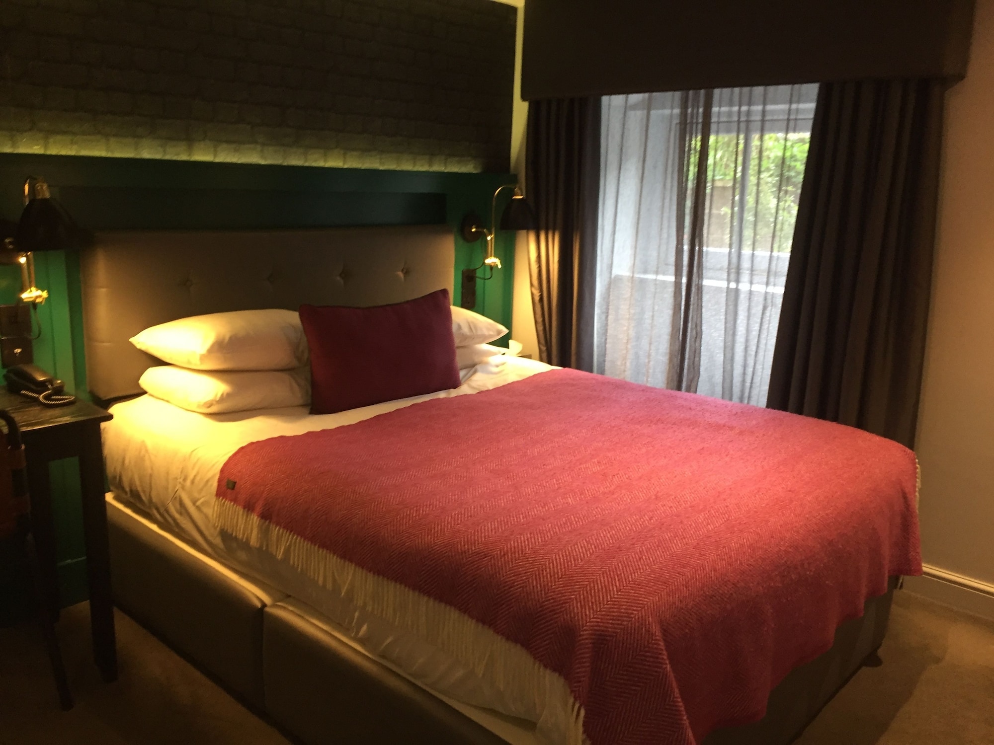 SUPERIOR, DOUBLE BED