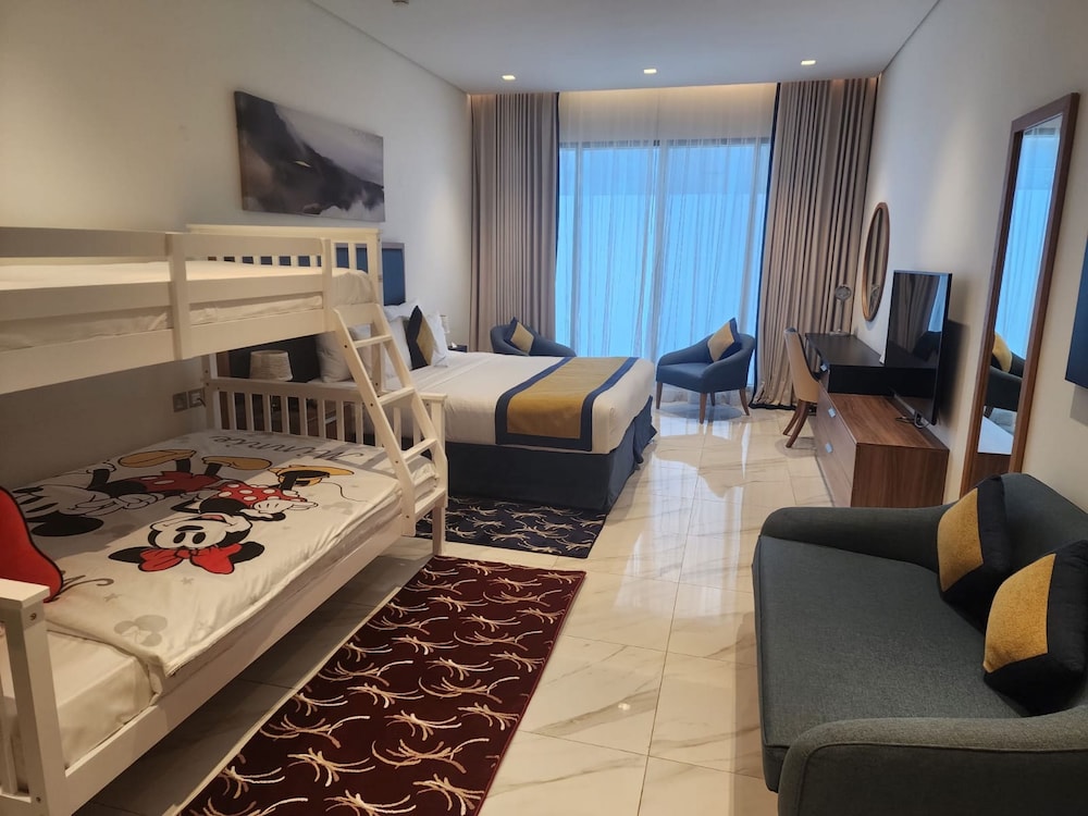 Kids and Family, Studio, 1 Queen and 1 Bunk Bed