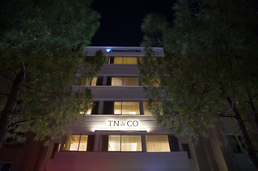 Tn&Co Hotel 1/27