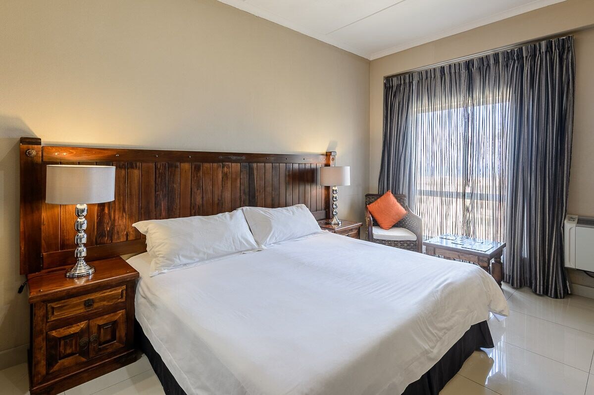 Standard, King Bed