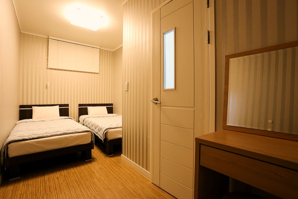 MAMA GUEST HOUSE 18/67