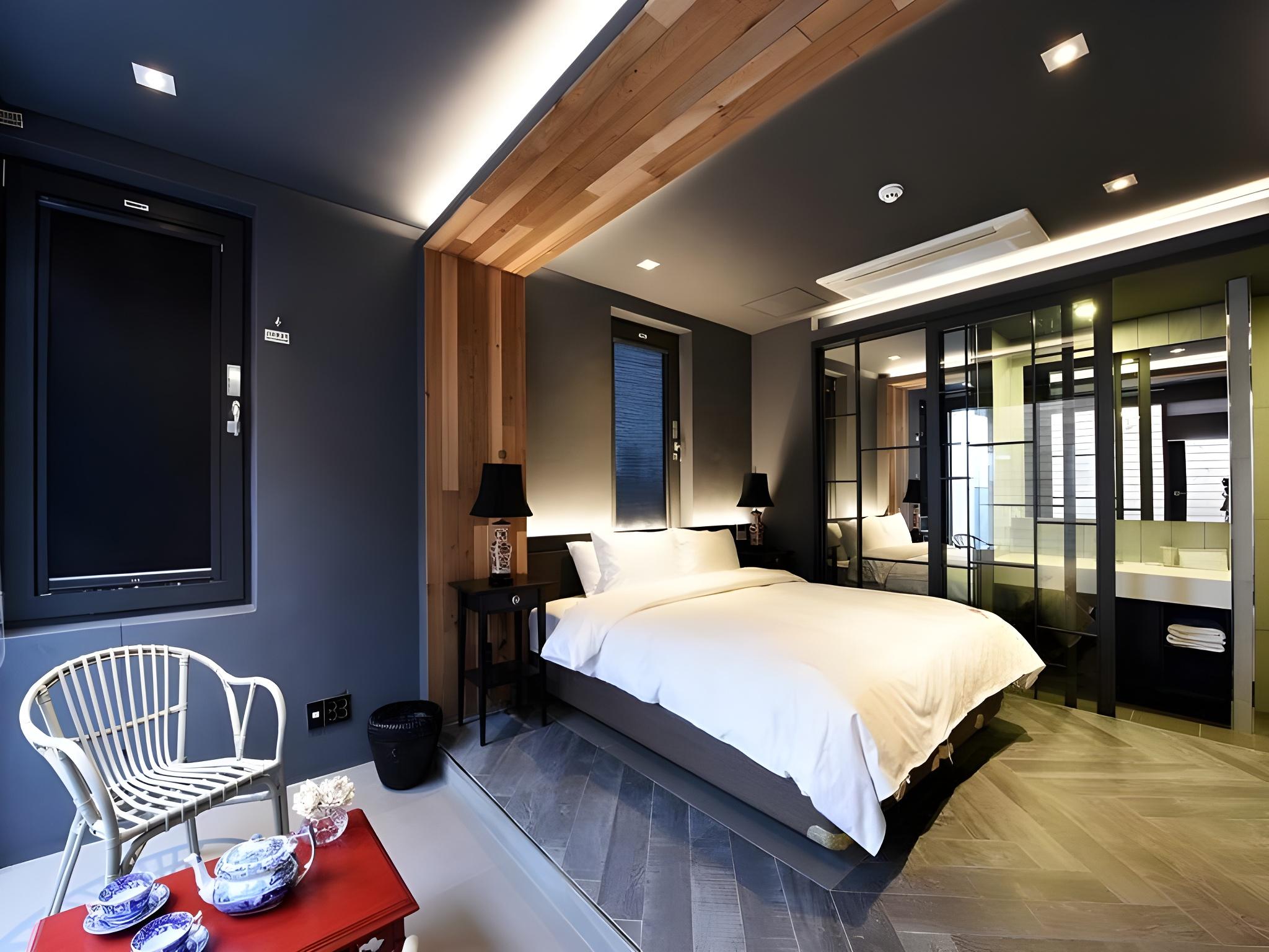 ZEN, SUITE