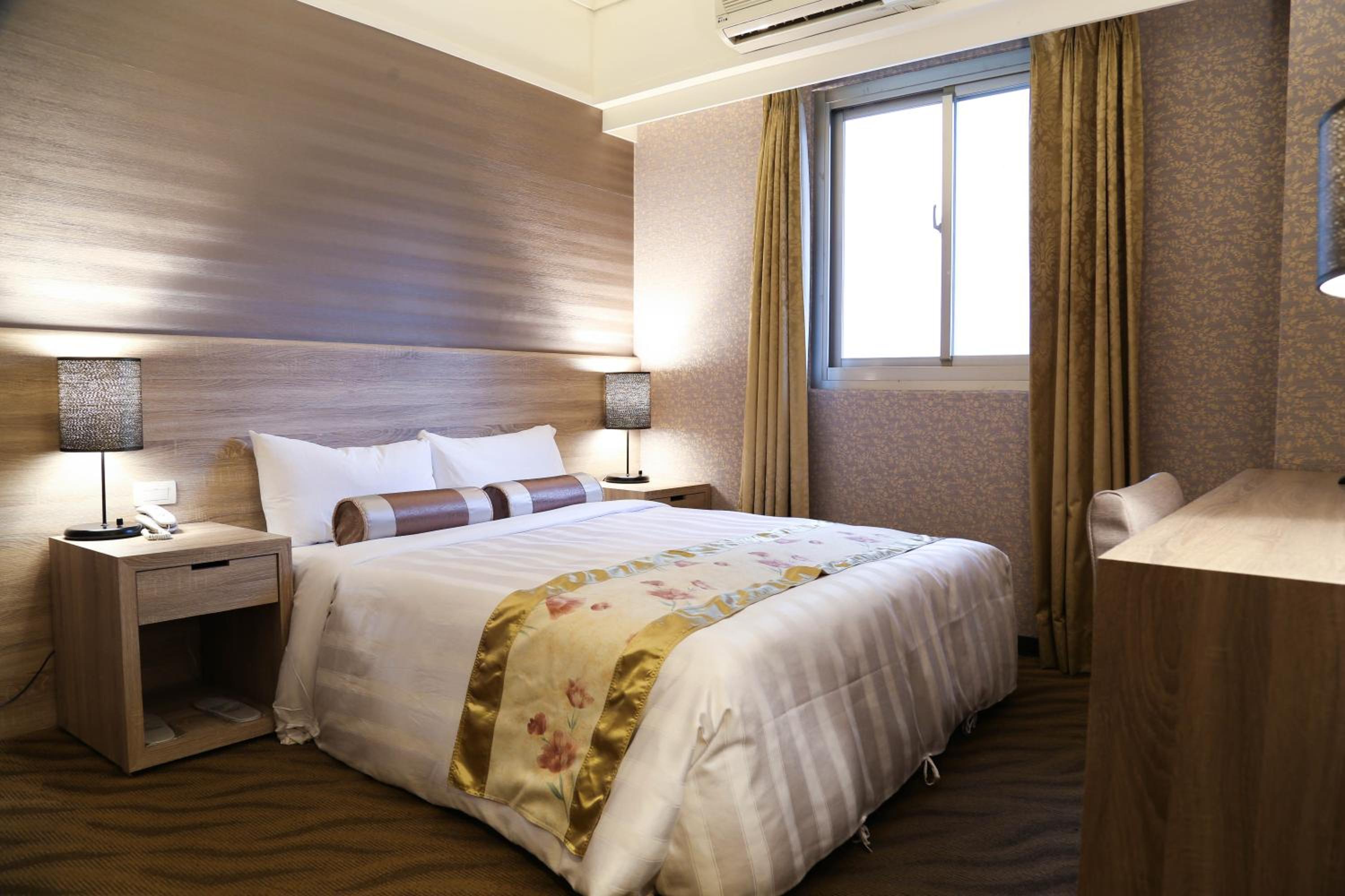 غرفة بسرير مزدوج، Unique Holiday Hotel 4/4