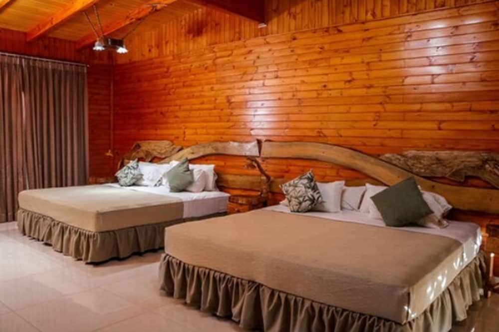غرفة سوبيريور بسريرين منفصلين، Tupa Lodge 10/10