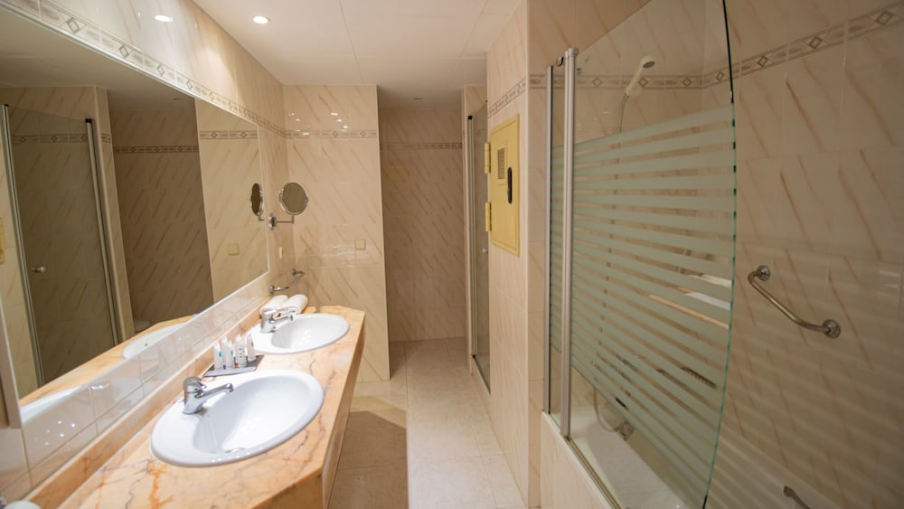 Golden Taurus Park Resort 67/70